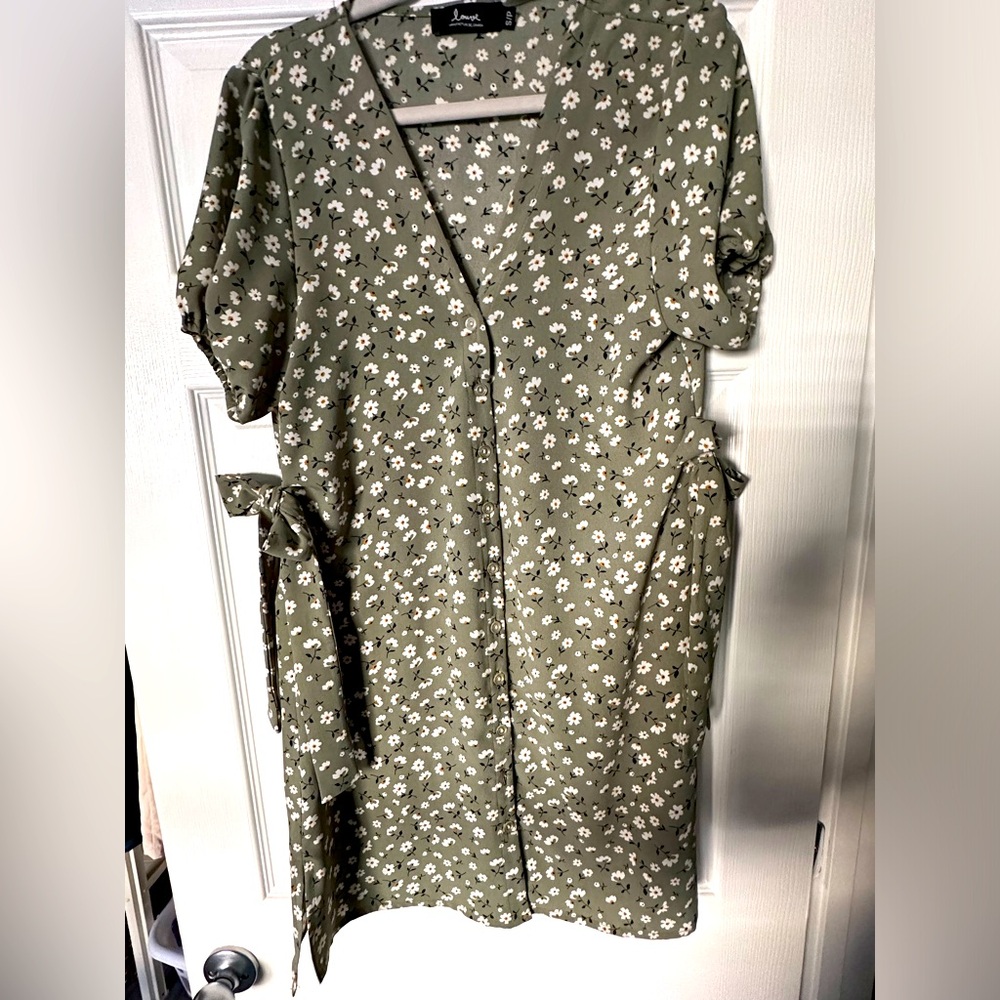floral button up dress